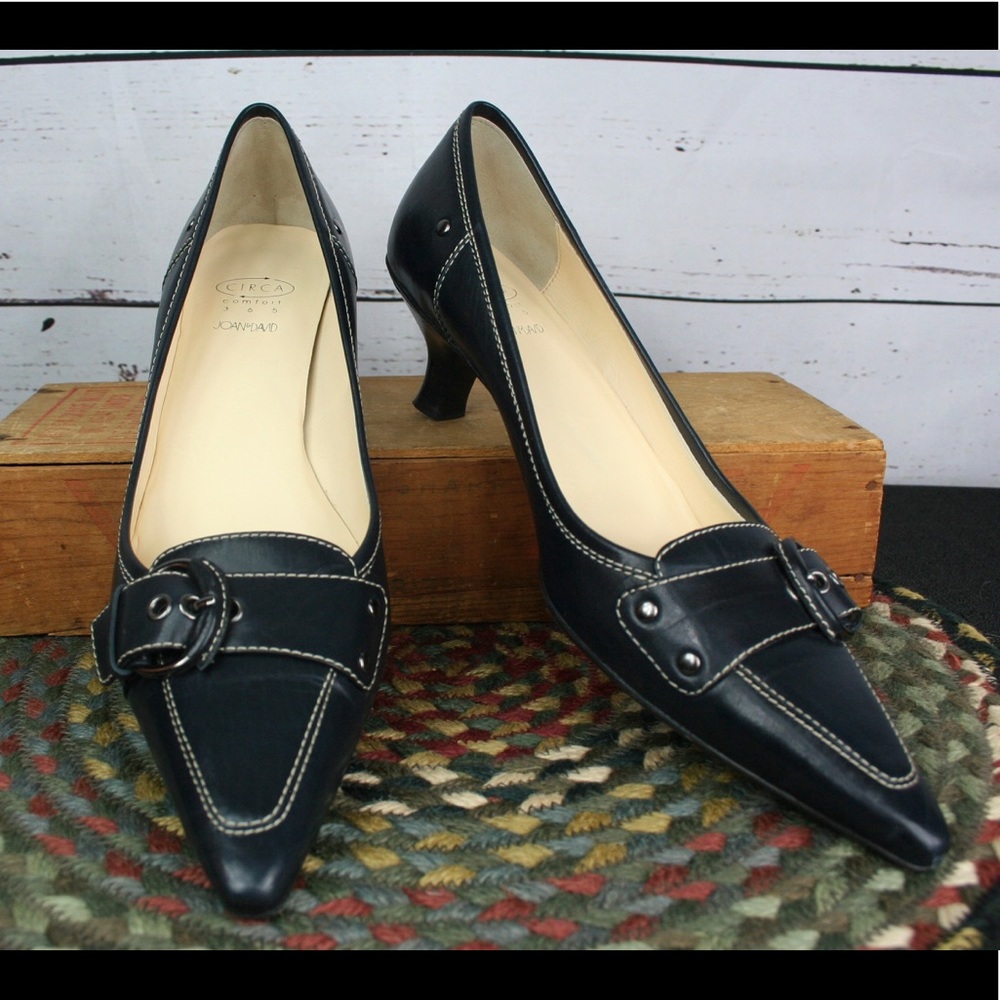 Joan & David dark navy leather shoes in EUC!
